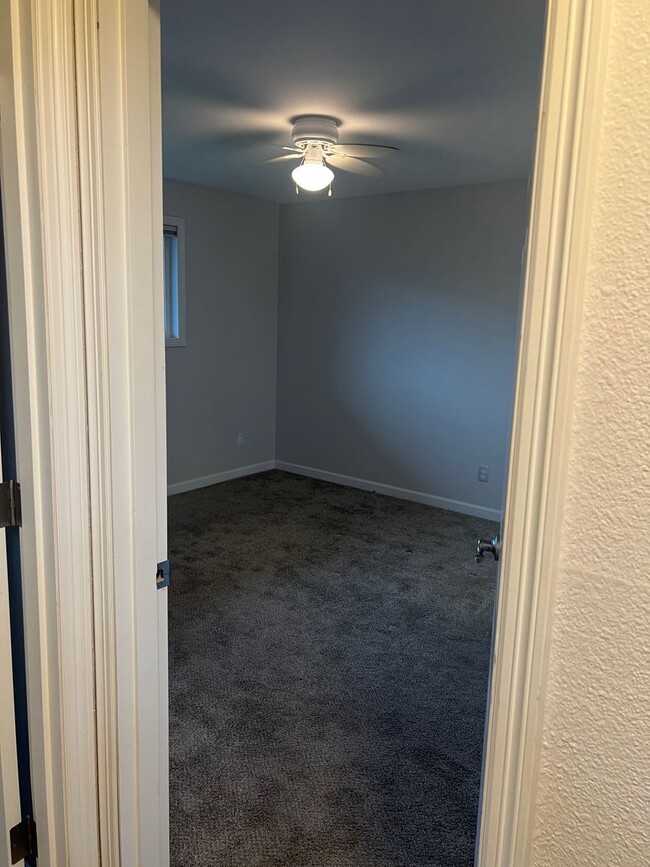 Building Photo - Beautiful 2 Bed 2 Bath Condo in Tacoma! 55...