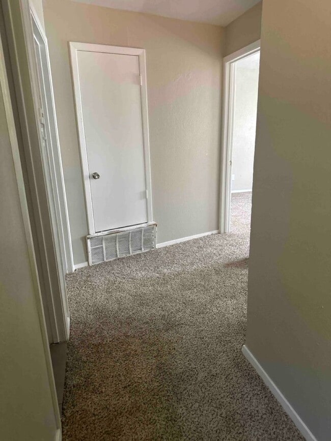 Building Photo - Desoto - 3 Bedroom -2.5 Bath