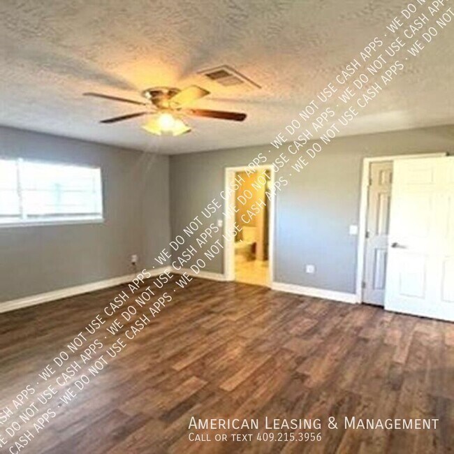 Building Photo - 13430 Moss Hill Dr