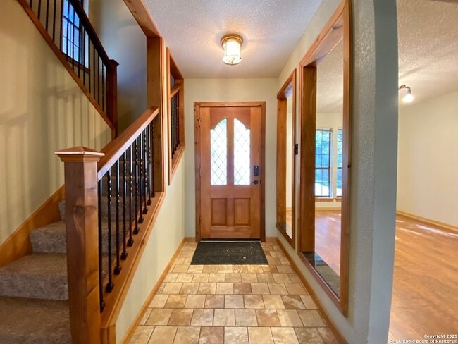 Building Photo - 8911 Shady Leaf