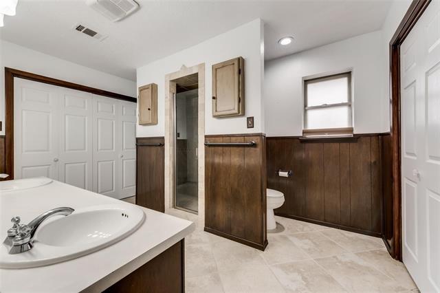 Building Photo - 433 Circleview Dr S