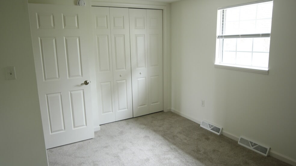 Building Photo - 18 Ramsgate Ln