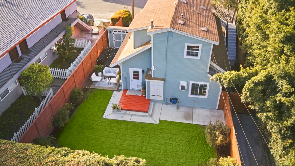 Building Photo - 3136 Grape St