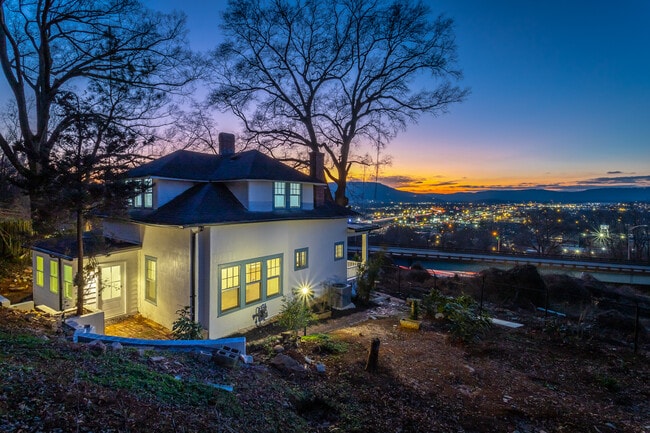 Building Photo - 1818 Old Ringgold Rd