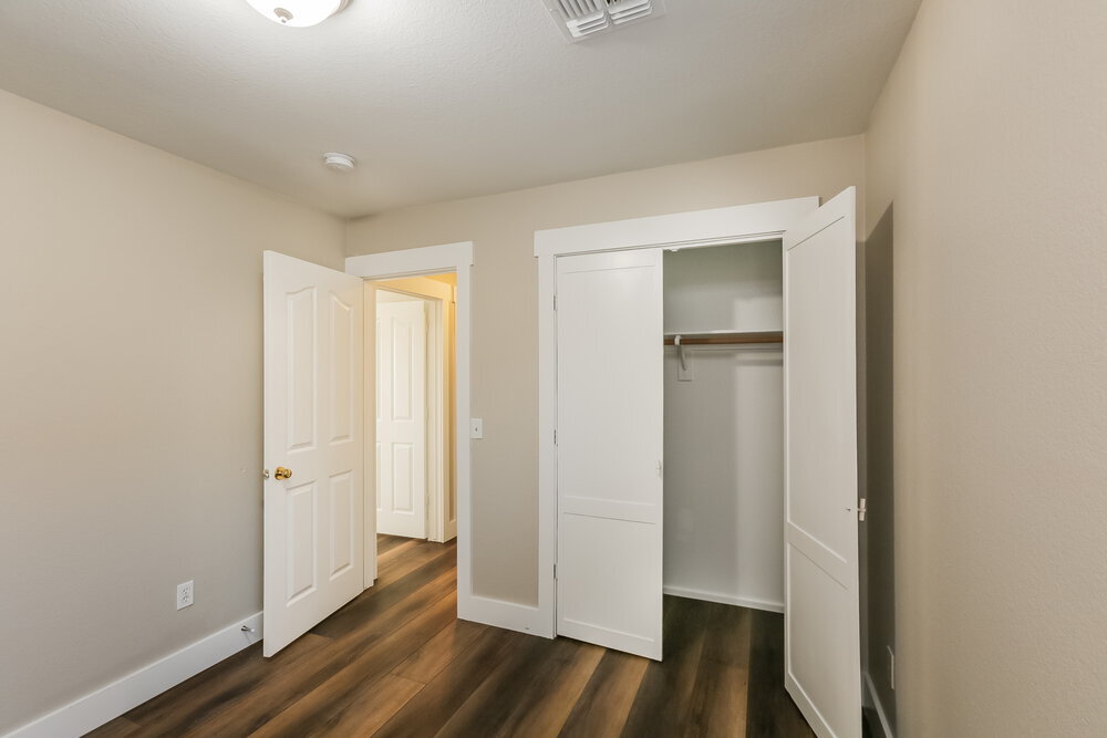 Building Photo - 21118 E Stonecrest Dr