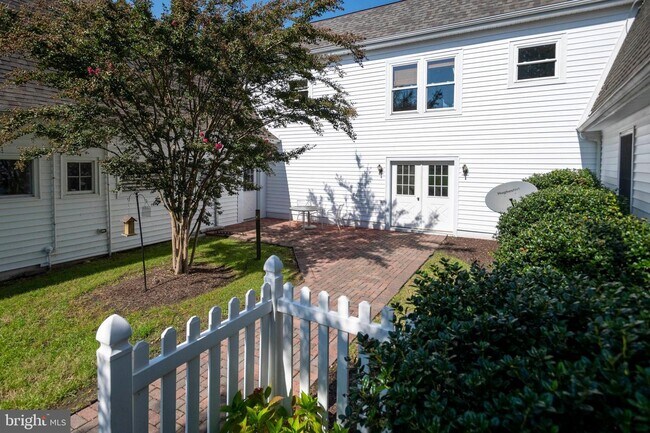 Building Photo - 6670 Cedar Cove Rd