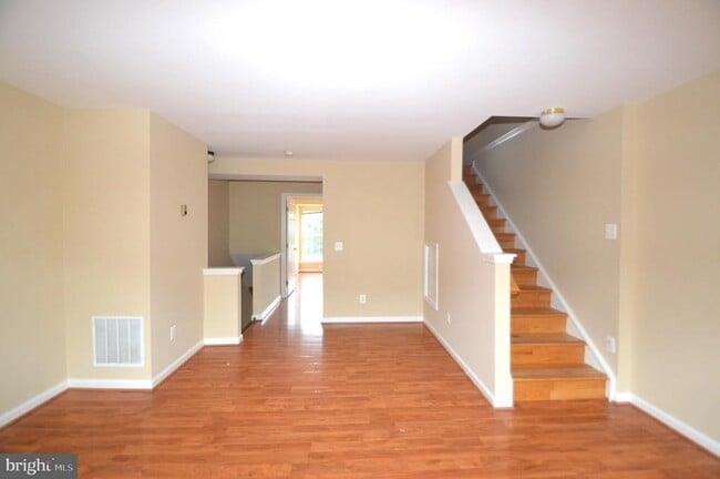 Building Photo - 21081 Pickerelweed Terrace