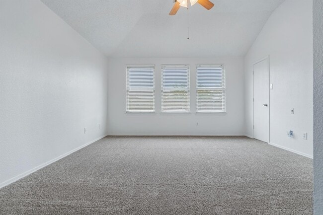 Building Photo - 202 Starlight Dr