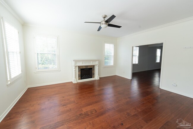 Building Photo - 802 Bayshore Dr