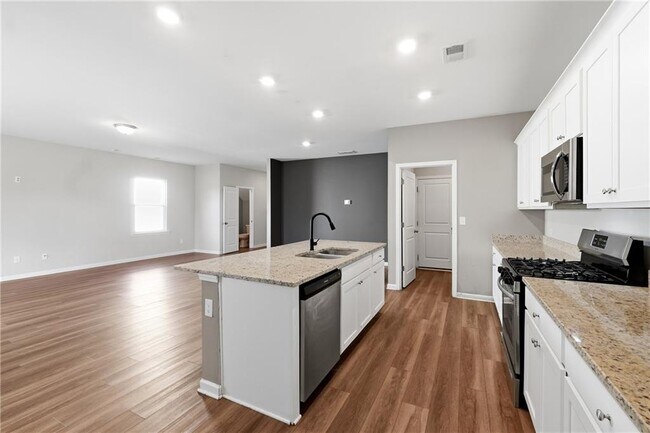 Building Photo - 21 Golden Eagle Pkwy