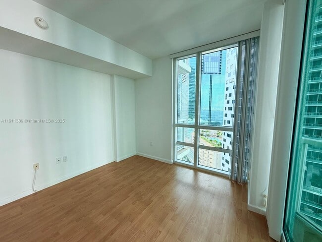 Building Photo - 218 SE 14th St