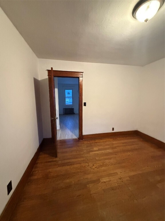 Building Photo - 198 Chapin St