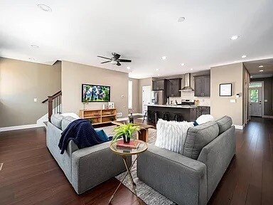 Building Photo - 1436 Oak St