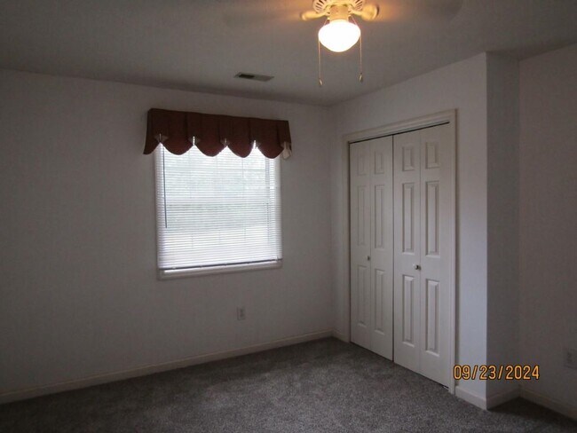 Building Photo - 619 Tupelo Ln