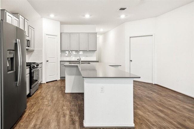 Building Photo - 3808 Ignacio Dr