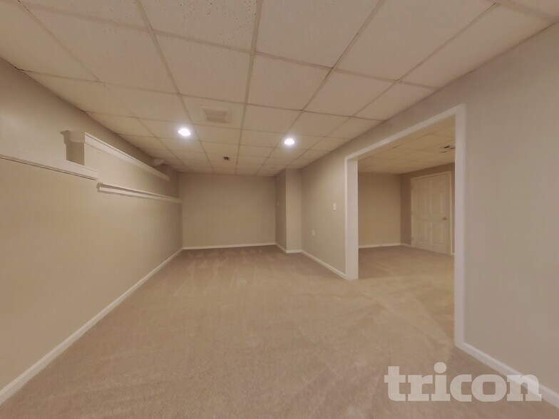 Building Photo - 302 Bethel Dr