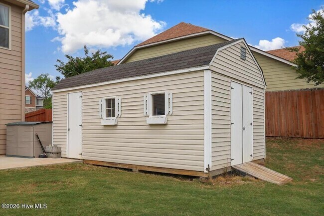Building Photo - 1421 Dooley Ln