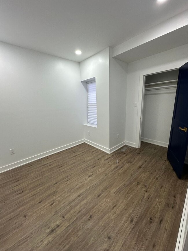 Building Photo - Fully renovated 2 Bedroom apartment. Section 8 approved