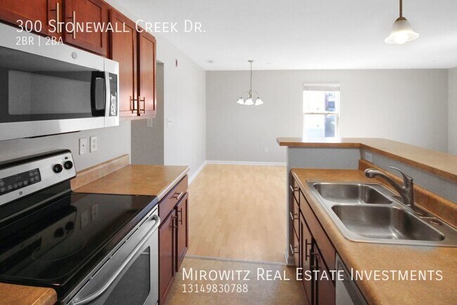 Building Photo - 300 Stonewall Creek Dr