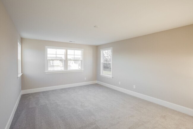 Building Photo - 3BR/3BA w/ Designated Office & Loft