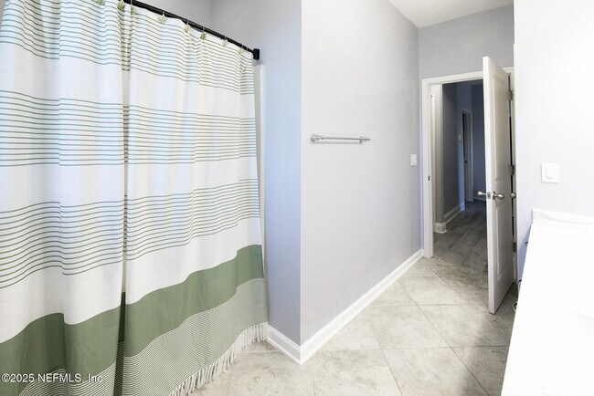 Building Photo - 35 Mercutio Ln