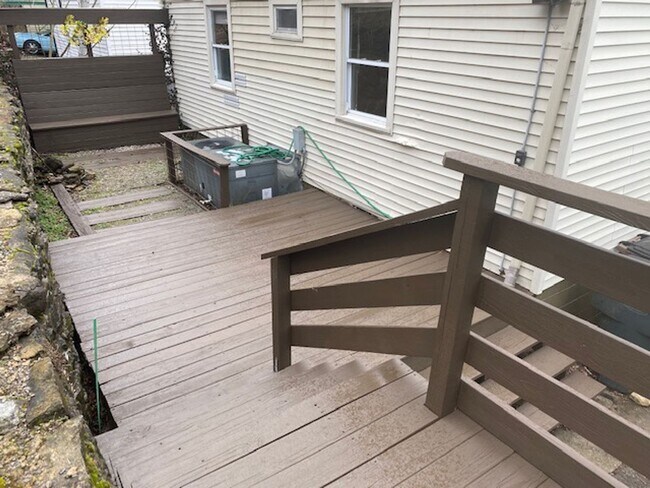 Building Photo - Adorable 2 Bedroom 1 Bath Home in Sylvan H...