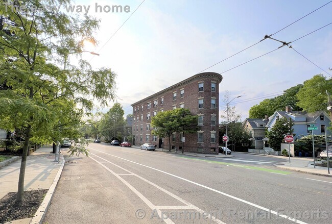 Building Photo - 269 Huron Ave