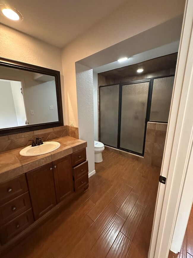 Building Photo - ~ 3/2/1 For Rent in Midtown Tyler ~