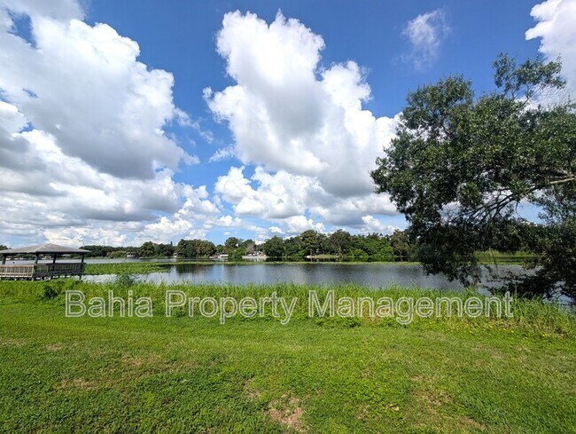 Building Photo - 4053 Dolphin Dr