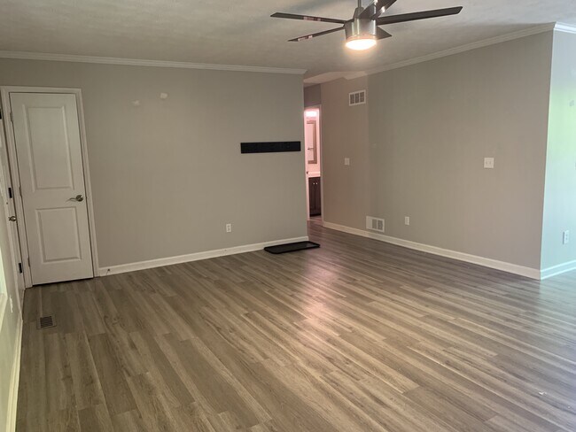 Building Photo - 5239 Ferry Creek Ln