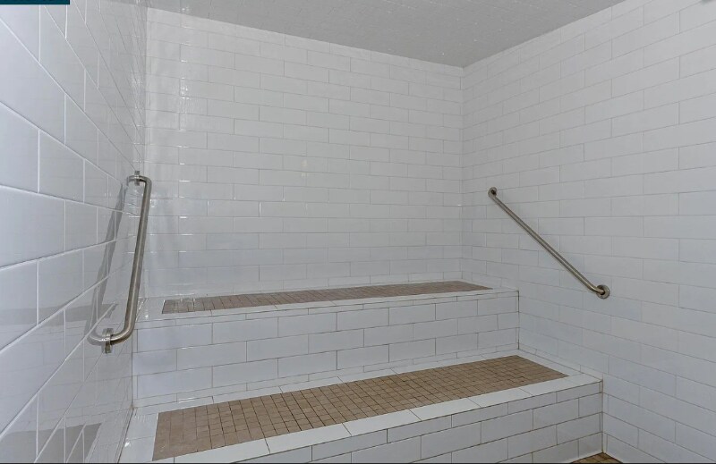 Building Photo - 202 N Civic Dr