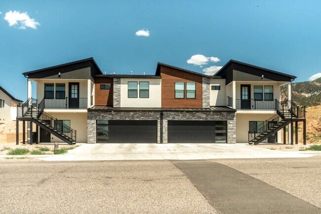 Building Photo - "Charming 2-Bed, 2-Bath Apartment in a brand new townhome at Lavista Hillside Charm in Cedar City...