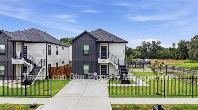 Building Photo - 3107 Grassmere St