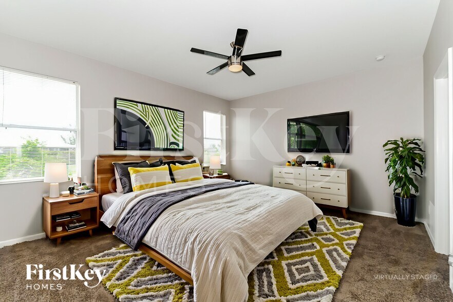 Building Photo - 1325 NW 20th Ct