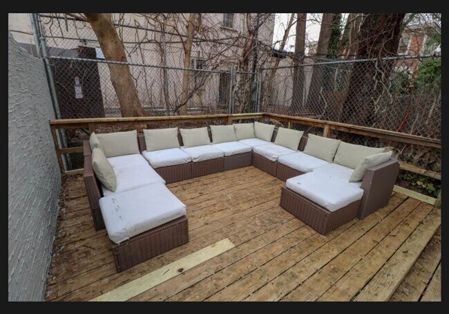 Building Photo - 47TH_1128