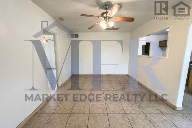 Building Photo - 2Bed/1Bath House at AZ-202/24th St! Ready for Immediate Move-In! -- NO HOA! RV PARKING!