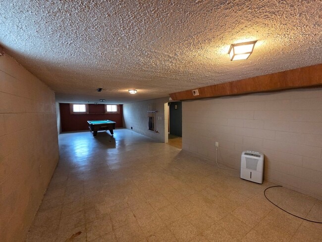 Building Photo - Well-Maintained 3BR Home – Garage + Washer/Dryer, dishwasher Included