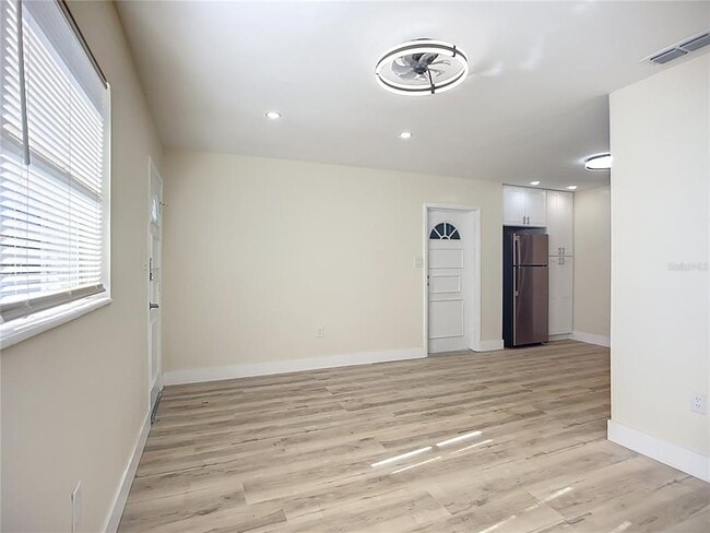 Building Photo - 4513 W Gray St