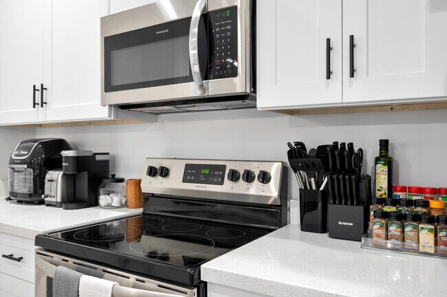 Building Photo - 3806 E Polk St