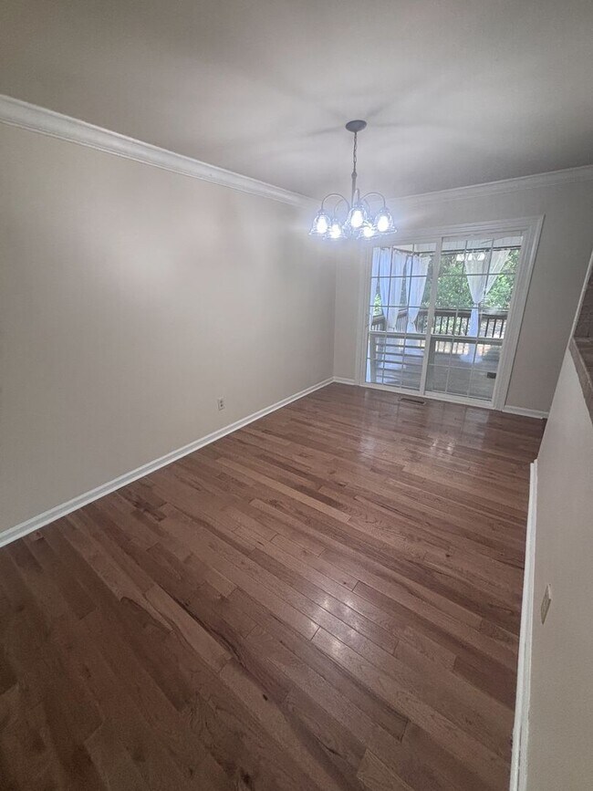 Building Photo - 1451 Arrowhead Trail