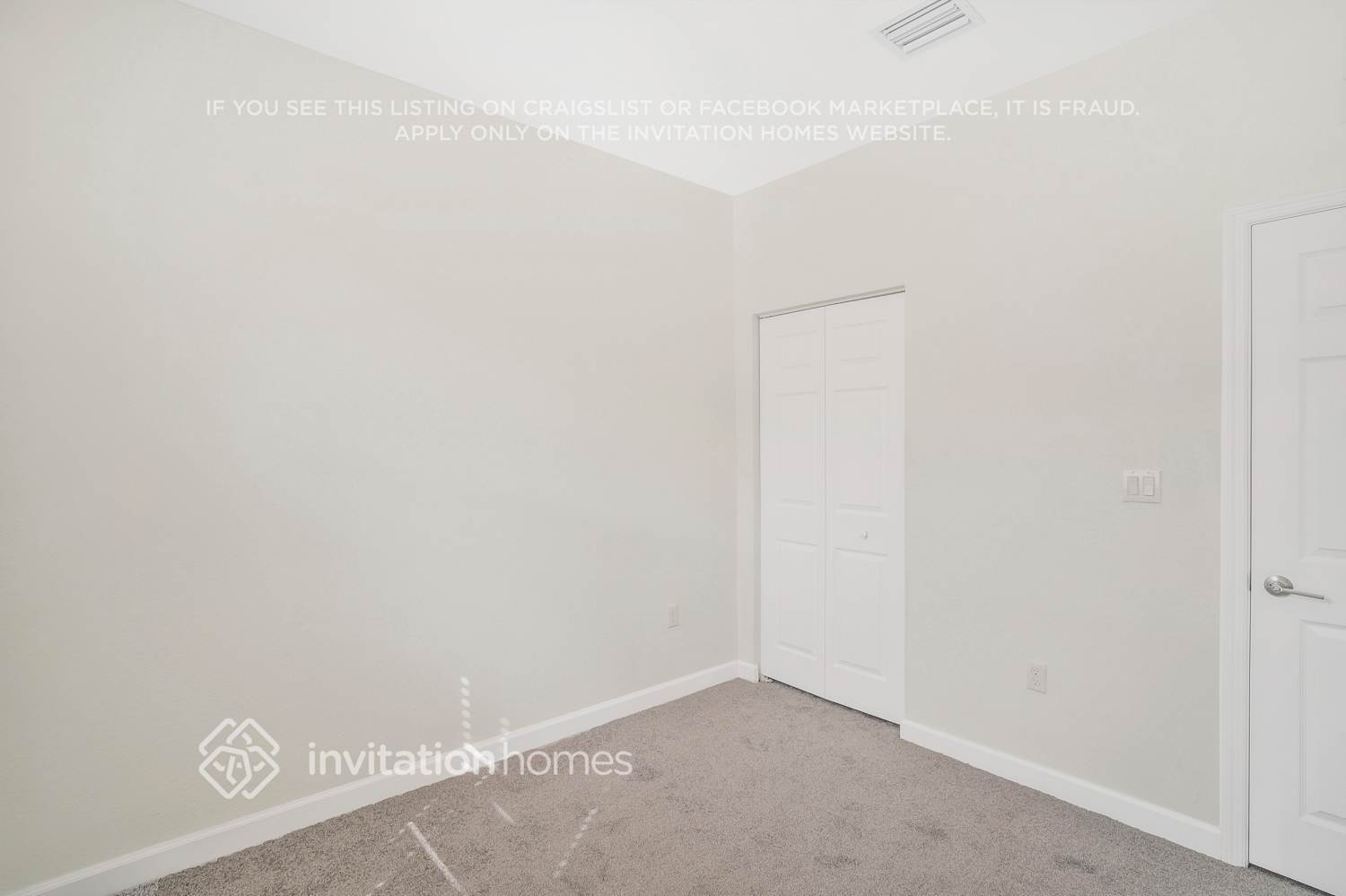 Building Photo - 2835 SW 16th Terrace