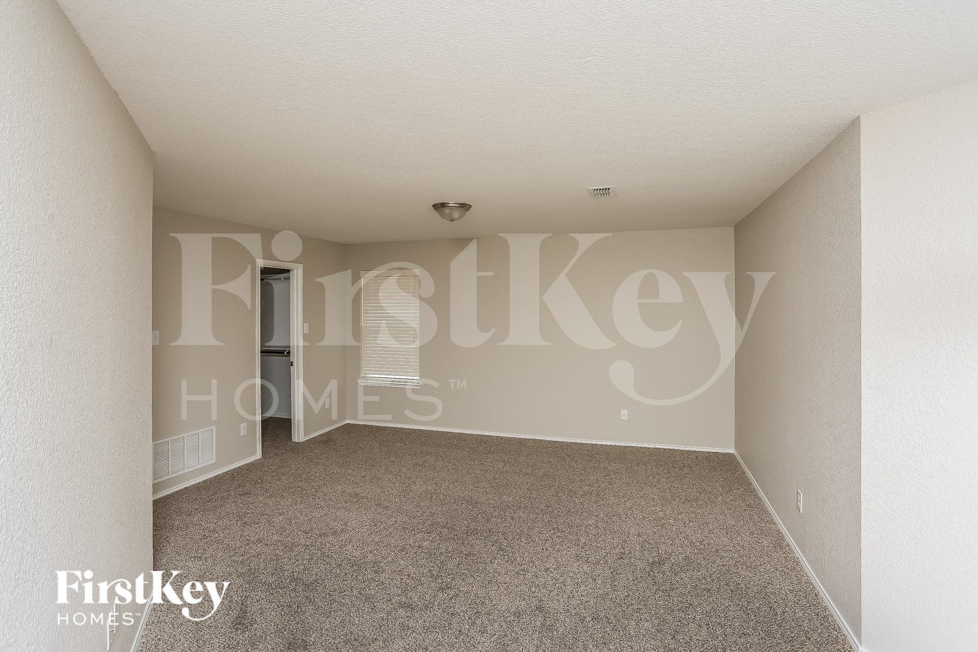 Building Photo - 4252 Glen Abbey Dr