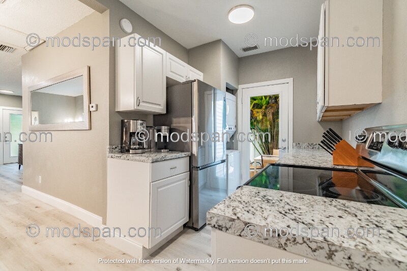 Building Photo - 1801 31st Ave N