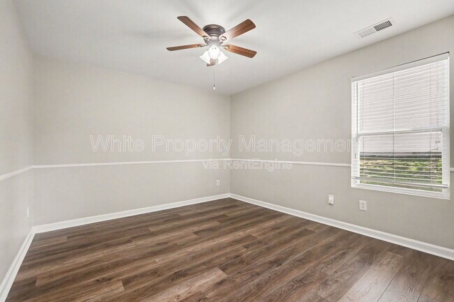 Building Photo - 1820 Meadow Crossing Dr