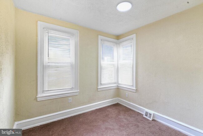 Building Photo - 2653 N Colorado St