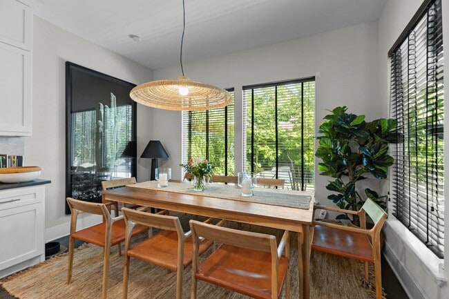 Building Photo - 2518 Southgate Blvd