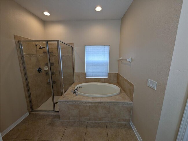 Building Photo - 9841 Jasmine Brook Cir