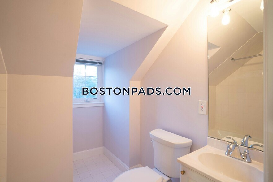 Building Photo - 40 Puddingstone Ln