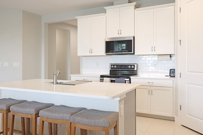 Building Photo - 4 Bed 3 Bath Gem In The Sunstone Community In Wellen Park!!!