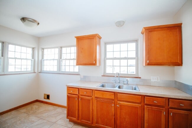 Building Photo - 2303 Mellwood Ave